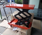 Mua xe nâng mặt bàn 350kg cao 1.3M ở đâu giá rẻ nhất?