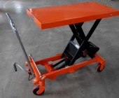 Xe nâng mặt bàn nâng chậu kiểng loại 500kg với mức hạ thấp nhất 28cm